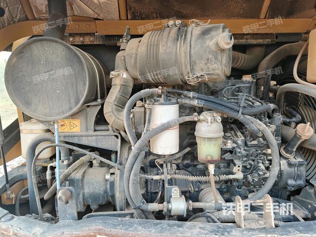 發(fā)動(dòng)機(jī)室（上車部件）