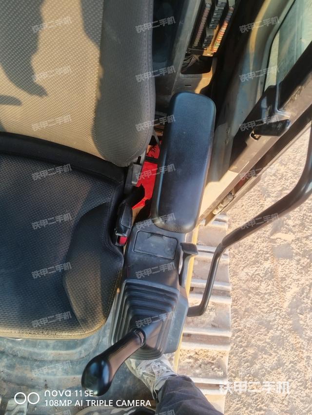 座椅后部（駕駛室部分）