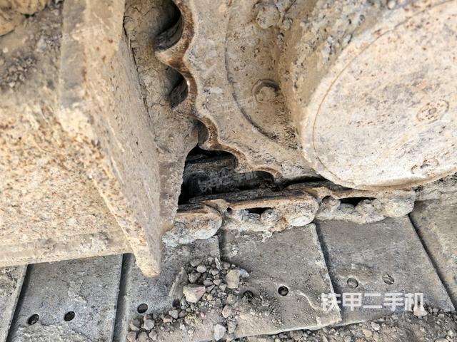 左驅(qū)動輪（行走機構）