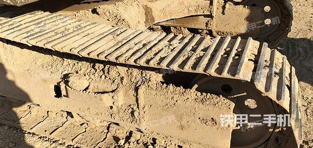 单侧履带整体（整机外观）