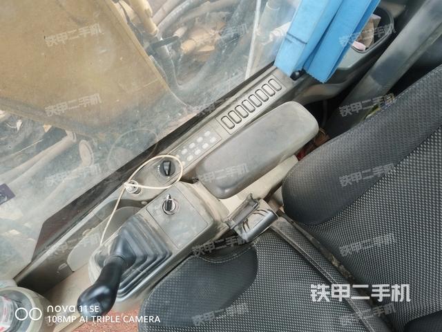 后窗玻璃角標(biāo)（駕駛室部分）