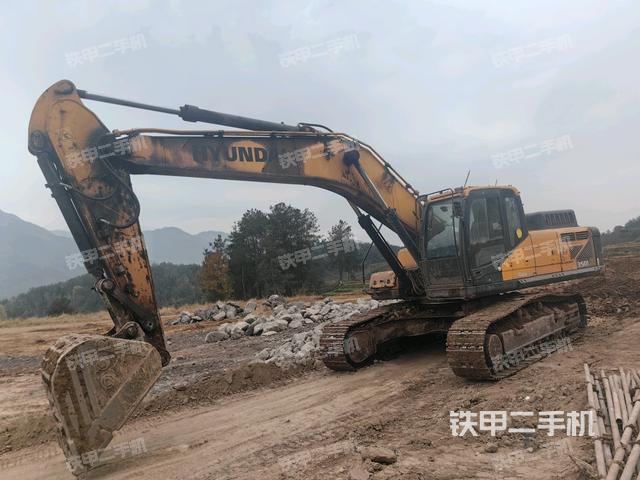 现代R350LVS挖掘机