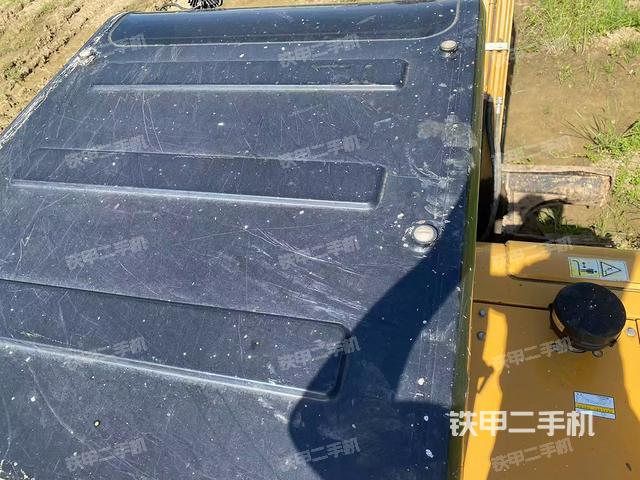 驾驶室顶部（整机外观）