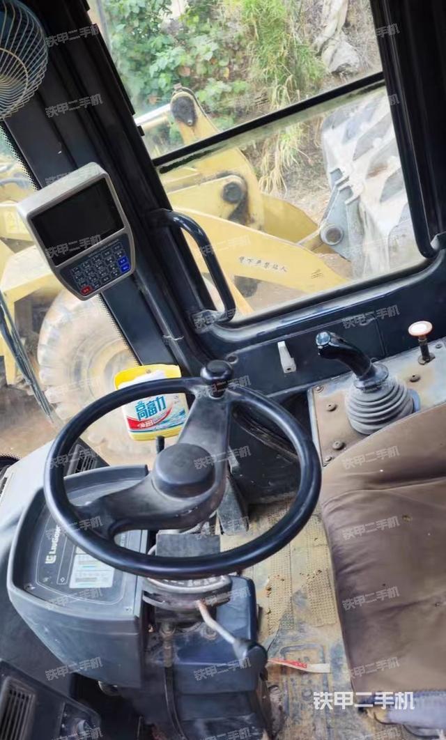 驾驶室工作台（整机外观及大件）