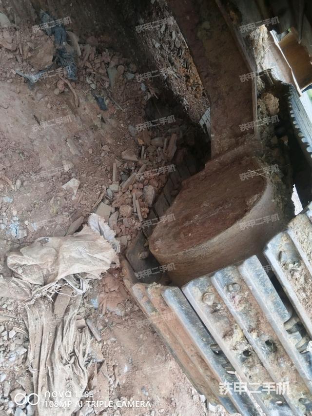 左側(cè)履帶整體?（行走機(jī)構(gòu)）