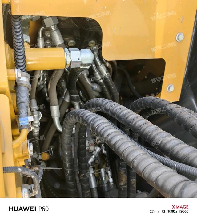 回轉(zhuǎn)馬達和主控閥（整機外觀）