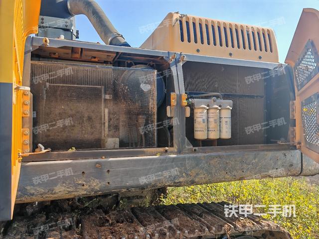 散熱器正面（大件艙室）