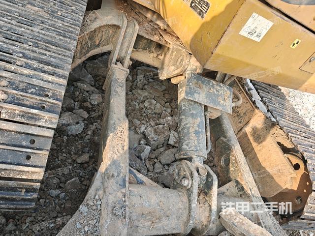 大臂根部?斜（工作和回轉(zhuǎn)裝置）