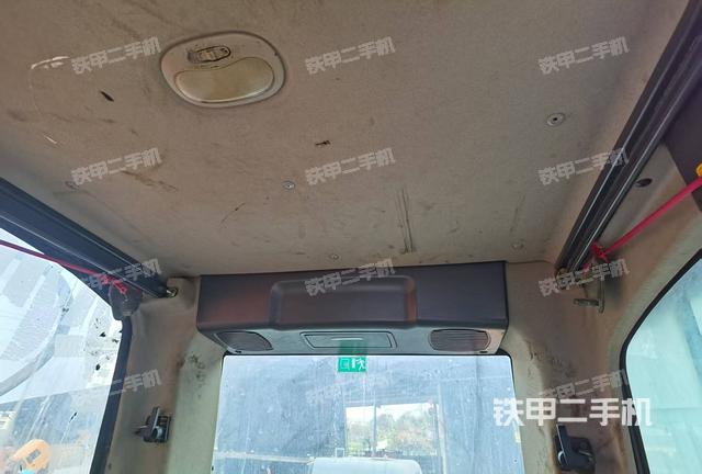 顶棚整体（驾驶室部分）