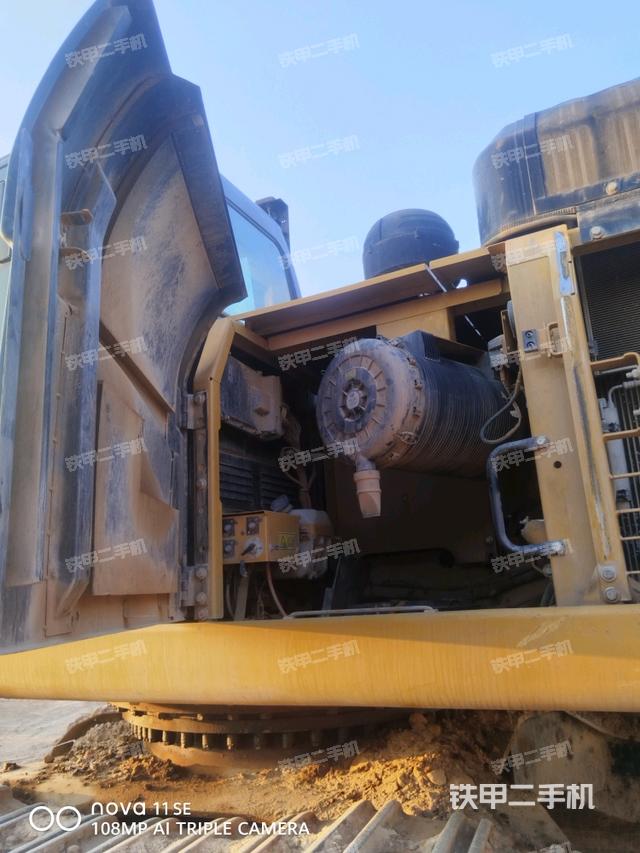 電瓶（大件艙室）