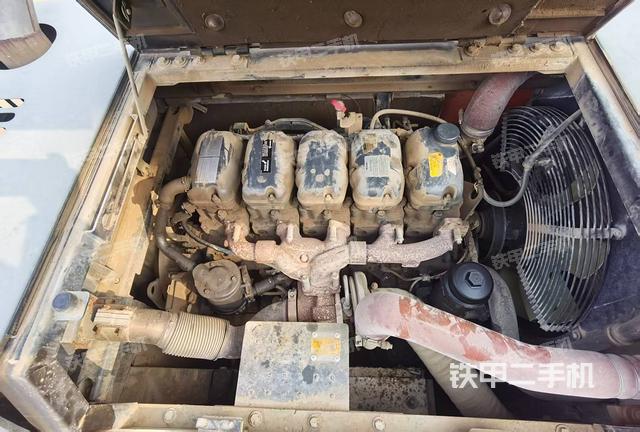 发动机室（上车部件）