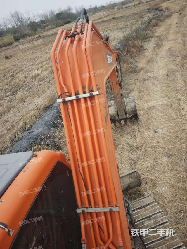 鏟斗右后整體（工作和回轉(zhuǎn)裝置）