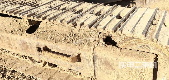 單側(cè)履帶整體（整機(jī)外觀(guān)）