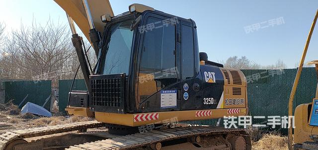 卡特彼勒323D2L挖掘機(jī)