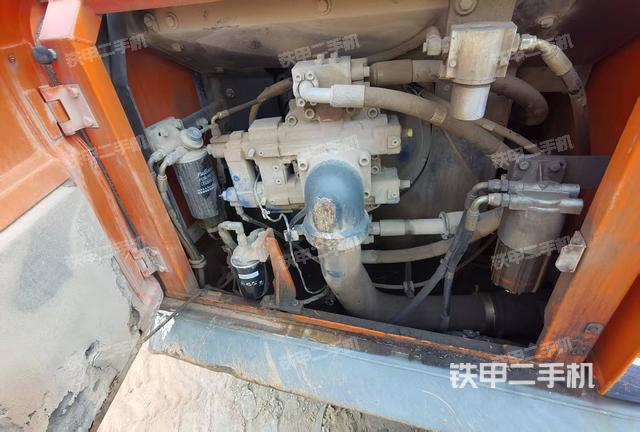 液压泵斜45 左（大件舱室）