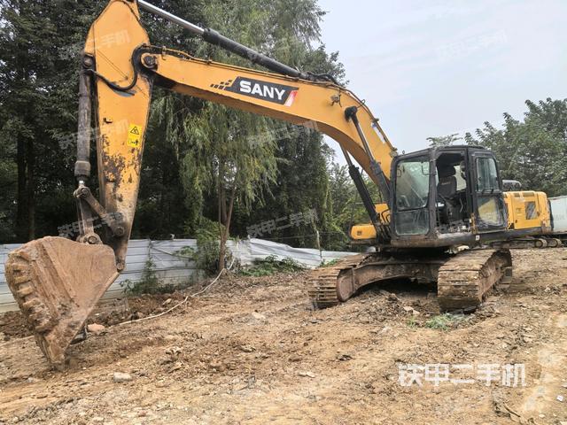 三一重工SY235C挖掘机