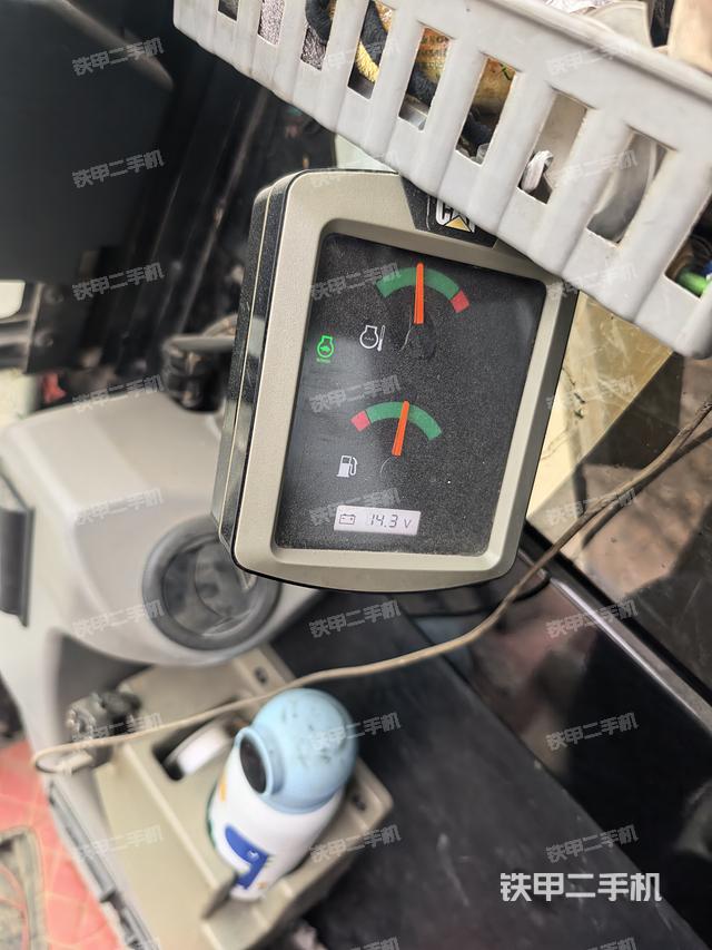 駕駛室整體（整機外觀）