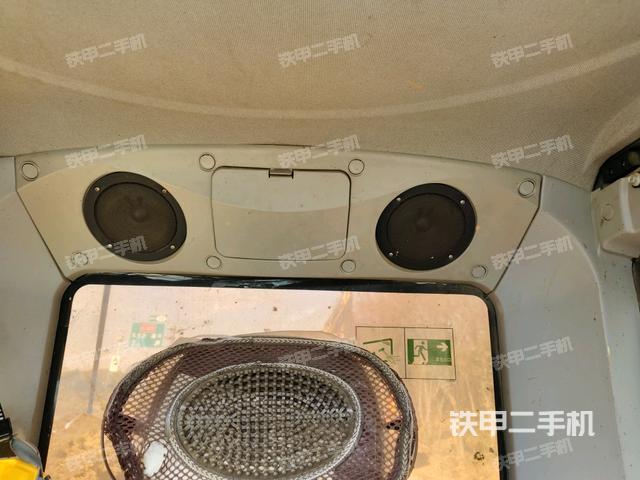 后窗玻璃角标（驾驶室部分）