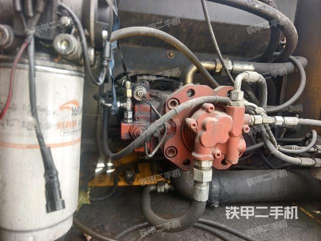 液壓泵斜45?左（大件艙室）