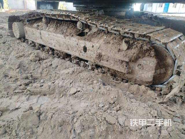 單側(cè)履帶整體（整機(jī)外觀）