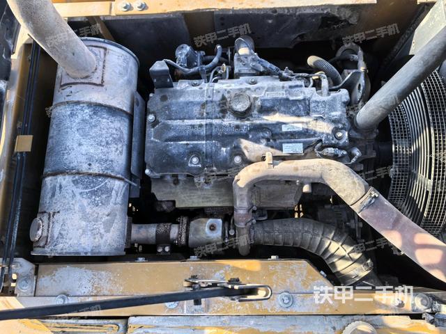 發(fā)動(dòng)機(jī)室（上車(chē)部件）