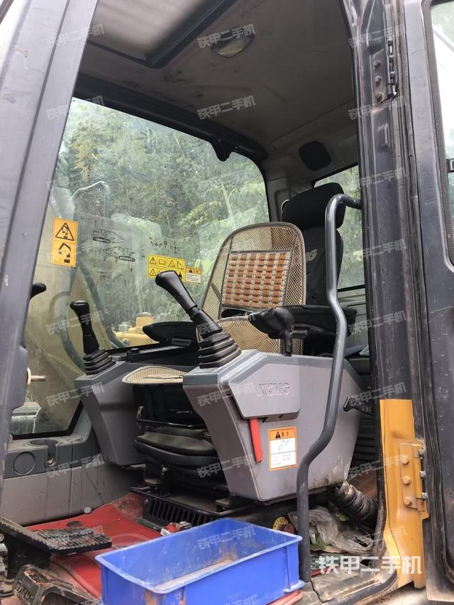 驾驶室整体（整机外观）