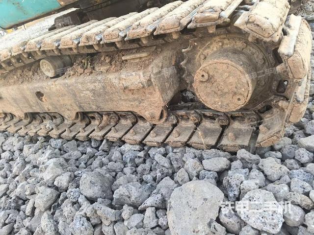 單側(cè)履帶整體（整機(jī)外觀）