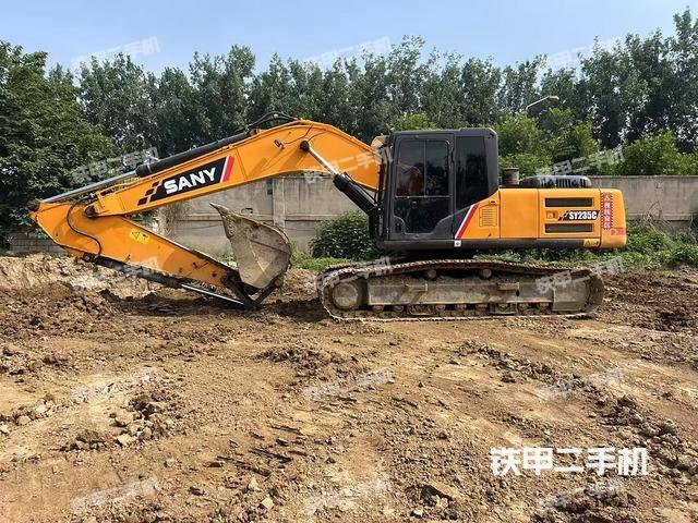 駕駛室頂部（整機外觀）