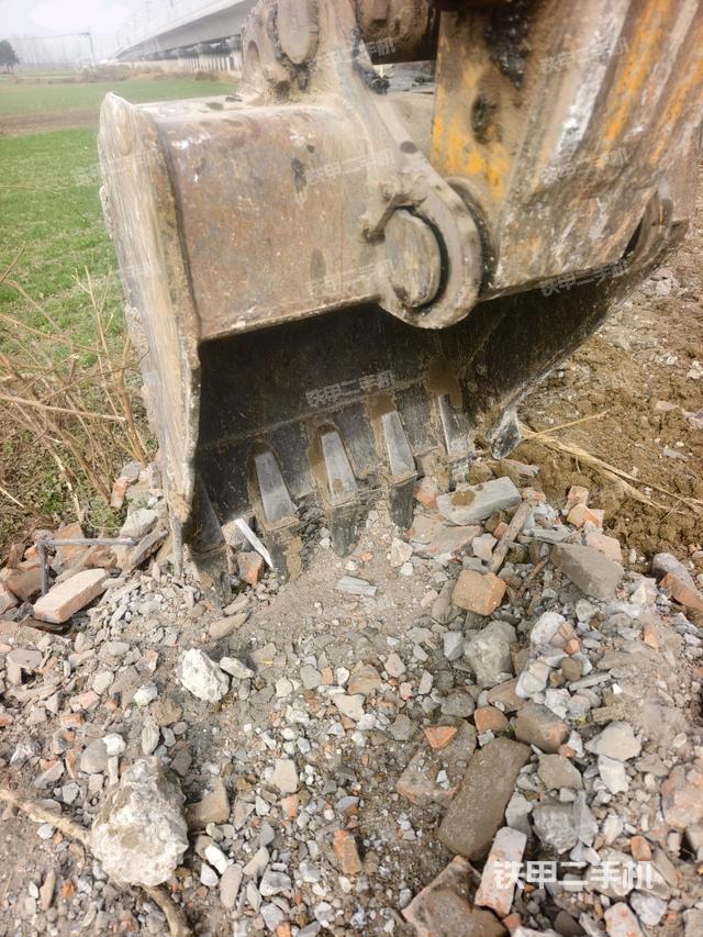 鏟斗右后整體（工作和回轉裝置）