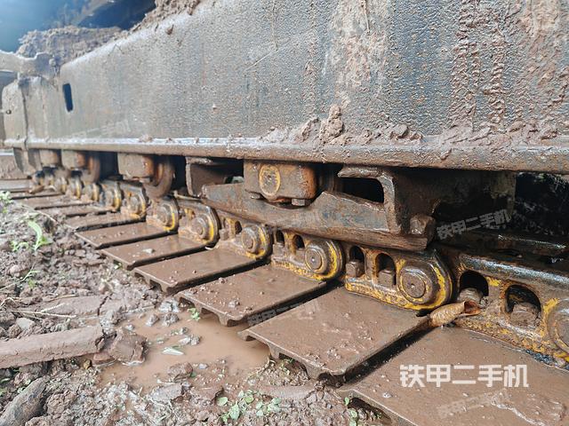 单侧履带整体（整机外观）