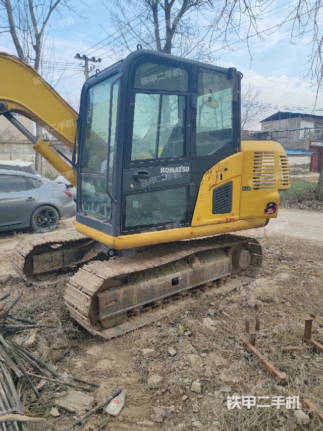 驾驶室顶部（整机外观）