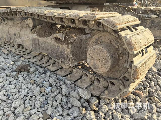 单侧履带整体（整机外观）