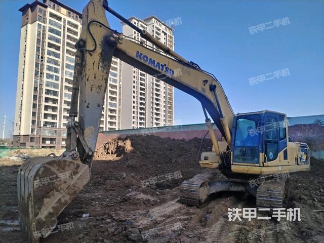 小松PC200-8挖掘機(jī)