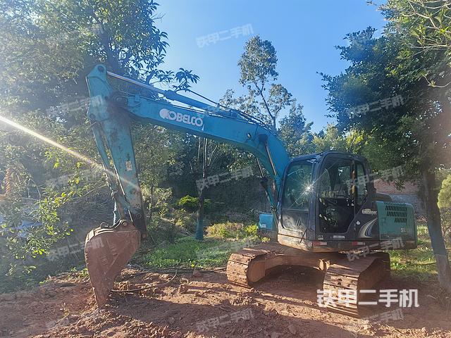 神钢SK130-8挖掘机