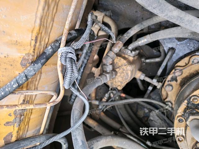 气门室盖螺丝特写（上车部件）