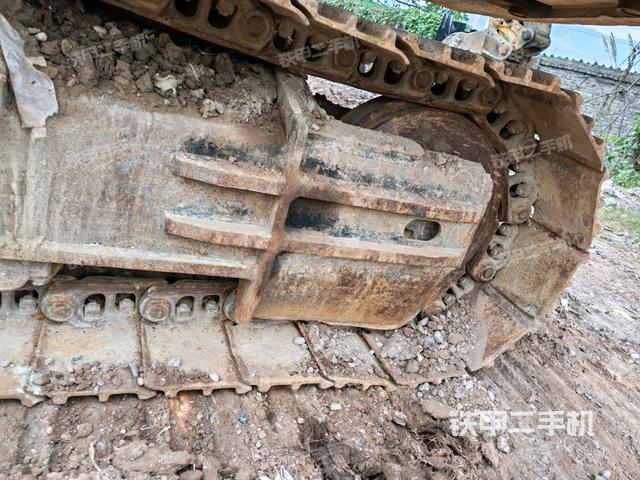 左侧行走马达盖板（行走机构）