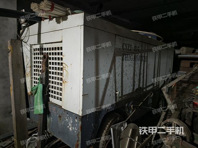 整机左侧（设备外观及核心部件）