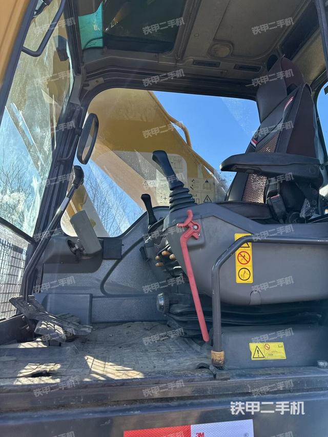 駕駛室整體（整機(jī)外觀）