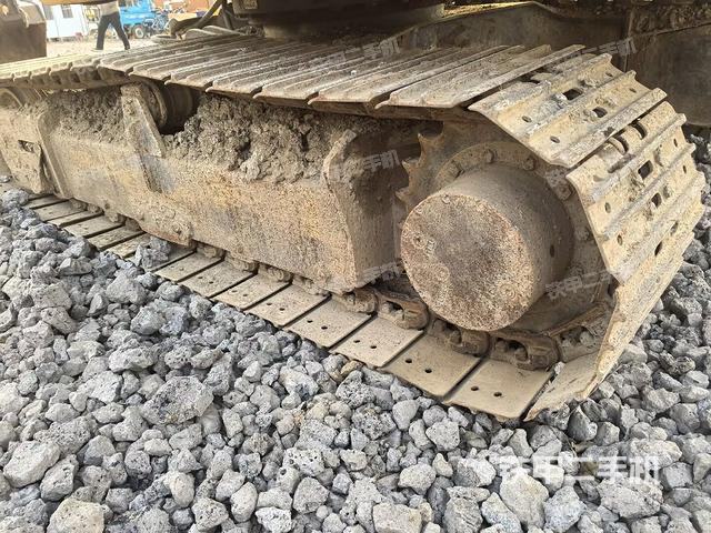 單側(cè)履帶整體（整機(jī)外觀）