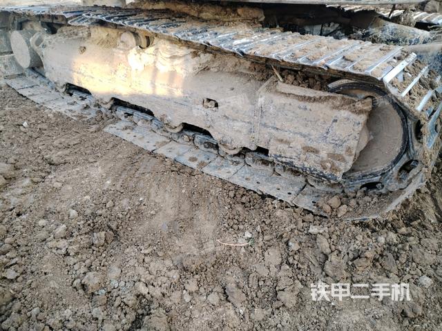 单侧履带整体（整机外观）