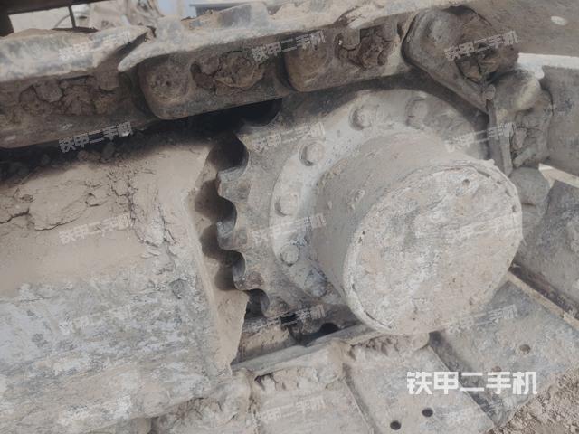 單側(cè)履帶整體（整機(jī)外觀）