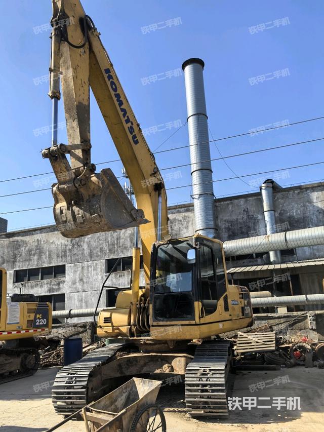 小松PC200-8M0挖掘機(jī)