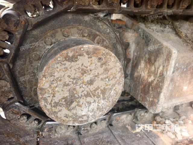 右驅動輪（行走機構）