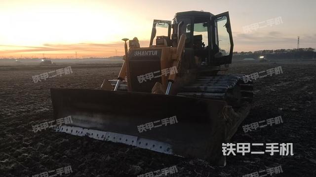 山推SD16L湿地型推土机