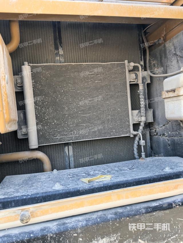 散熱器正面（大件艙室）