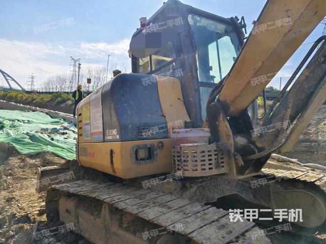 转盘和下车架正前（工作和回转装置）