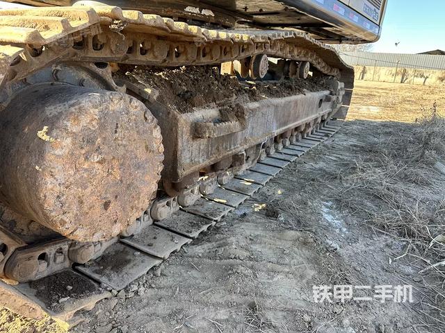 單側(cè)履帶整體（整機(jī)外觀）