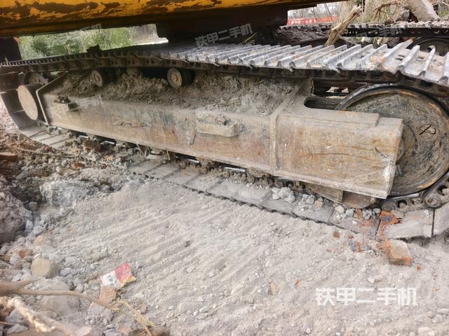 左側履帶整體?（行走機構）