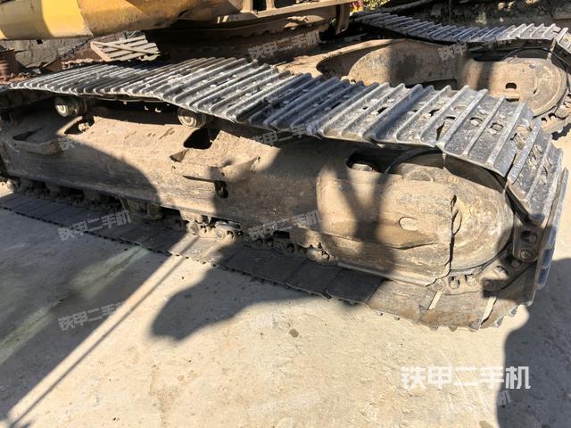 單側(cè)履帶整體（整機(jī)外觀）