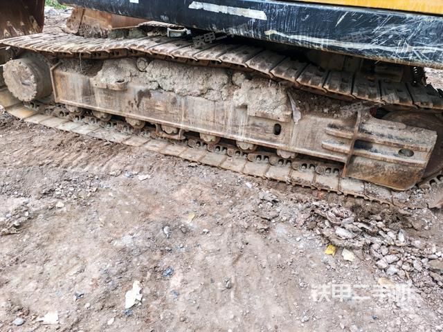 右侧履带整体（行走机构）